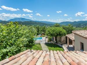 Maisons de vacances Wonderful Holiday Home in Vaison la Romaine with Pool : photos des chambres