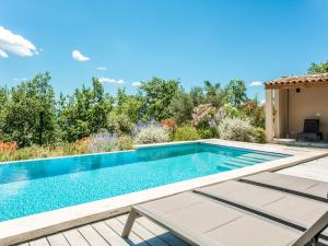 Maisons de vacances Wonderful Holiday Home in Vaison la Romaine with Pool : photos des chambres