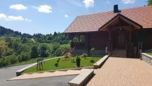 Chalet mit 7.000 m2 Land und wunderschöne Aussicht - 科切维