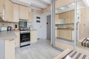 Central Park Apartment Gdynia by Renters