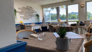 Hotels Hotel Fontaine, Morlaix : photos des chambres