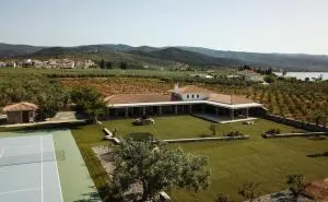 OpenSea Villa Private beach & tennis court - Asproulaíika