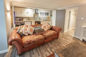 Host & Stay - In The Key Of Sea