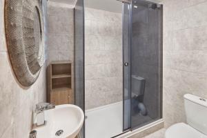 Host & Stay - In The Key Of Sea