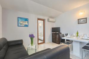 Villa Stinjan (3326)