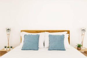 iFlat Yellow Monti Studio Apartment