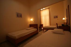 Triple Room room in Lena Hotel