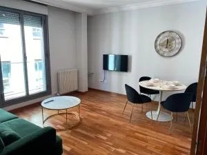 Maison San Isidoro - GARAJE y WIFI GRATUITO - Naredo de Fenar