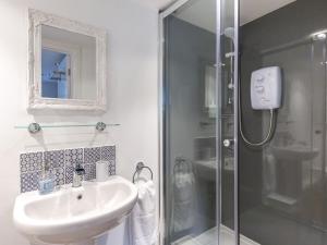 3 Berkeley Square Guesthouse