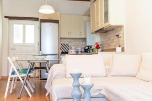 Pandoras Home - Old Town Naxos