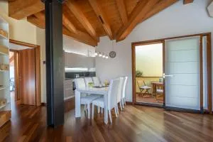 New Deal - APT with Terrace, Jacuzzi & Netflix - 切尔维尼亚诺德尔夫留利