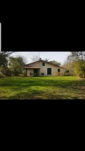 Maisons de vacances Maison dans le centre de messanges : photos des chambres