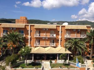 PANTHEON HALL HOTEL
