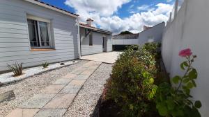 Maisons de vacances Maison de ville au calme, de plain pied, 2 chambres : Maison 2 Chambres