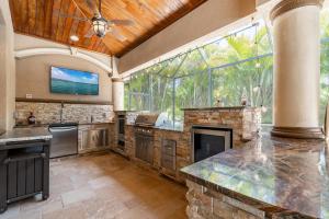 Apartment room in Villa Tequila Sunrise - Cape Coral - Roelens Vacations