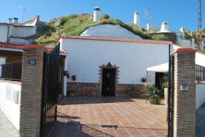 Cueva La Ermita