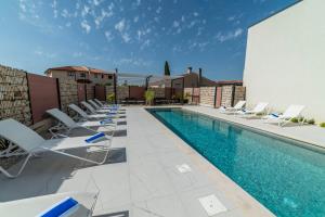 PINNA RESIDENCE - Datul