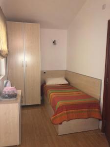BMV TRIPLE ROOM WITH BALCONY