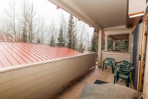 One-Bedroom Apartment room in 107 Ski Run Condo