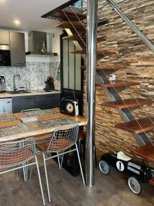 Superbe appartement rénové avec accès direct plage - 滨海布朗