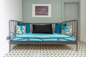 Elegant Seaview Apartment