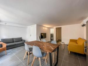 Appartements T2 tout equipe a 2 min de la plage menage inclus 1 : photos des chambres