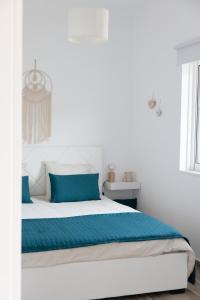 Iridas sea front apartment with astonishing view