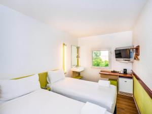 Standard Twin Room room in ibis Budget - St Peters