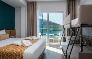 Quadruple Room room in Minoa Hotel