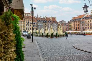 Apartment on the Warsaw Square by Renters