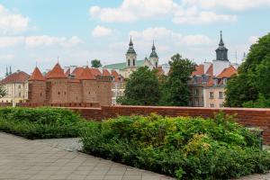 Apartment on the Warsaw Square by Noclegi Renters