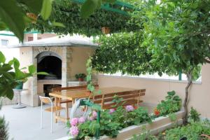 Lovely 1 Bedroom Apartment for 3 With Free Parking