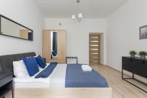 Mokotowska Comfortable Apartment by BookingHost