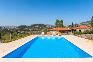 Comfortable house in Fornos with shared pool - Fornos