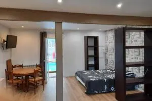 studio rdc avec terrasse - Airon-Notre-Dame