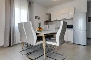 Love Apartments - Zečevo