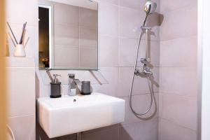 New charming apartment in the heart of the city!