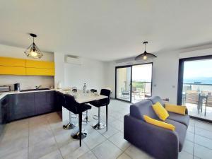 Appartements Duplex KIARA - plage a pied - terrasse - WIFI - Clim : photos des chambres