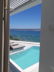 Luxury Villa Dioskouroi Heated eco pool & jacuzzi