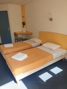 Hotels Hotel & Residence Avermes : Chambre Lits Jumeaux