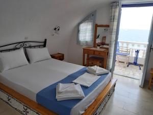 Stavros Beachfront Domes by Booking Kottas