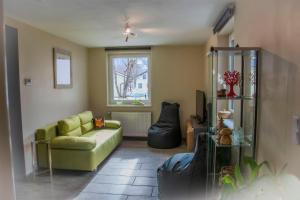 Ferienhaus Fux - Your Lake and Ski Hideaway at Tauplitz near Hallstatt