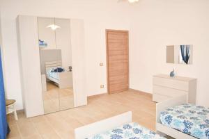 TERESA HOLIDAY img33