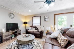 Two Bedroom House room in Escape at Old Smokey