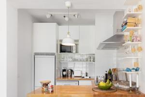 Cozy apartment next to the beach and Nerja center