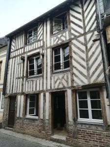 Maisons de vacances Duplex avec terrasse lumineux proche vieux bassin : photos des chambres