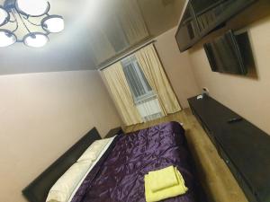 Арцеулова обласна лікарня, жд вокзал