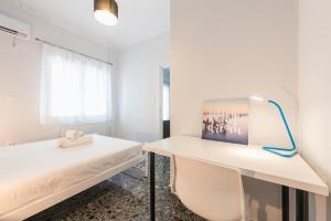 Athens Central Pangrati - Varnava Square Modern Apartment for 5