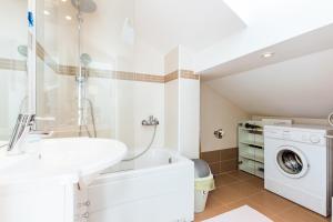 Apartment in Crikvenica 41514 