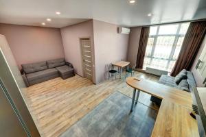 IL Patio, Улица Радужная 58 Левый берег Киев